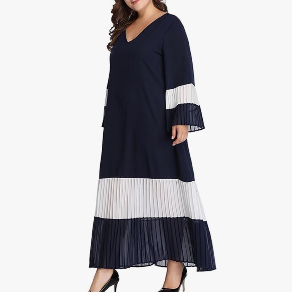Elegant Navy and White Pleated Maxi Dress